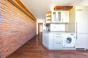 PRIESTRANNÝ 2 IZBOVÝ BYT VO VYHĽADÁVANEJ LOKALITE NA SEVERE  - 10