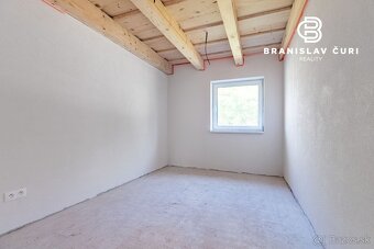 NA PREDAJ RODINNÝ DOM V OBCI PROSIEK - 10