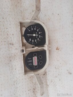 Fiat 128 SL Coupe prednú kapotu volant - 10