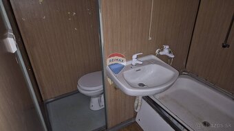Garsónka 30 m2 v centre Brezová pod Bradlom - 10