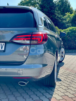 Opel Astra Sport Tourer ST 1.6 Turbo 200k S&S Innovation AT6 - 10