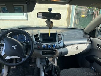 Mitsubishi L200 - 10