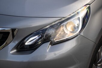 Peugeot 2008 1.2 PureTech Style - 10