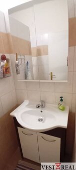 Na predaj rodinný dom s garážou, pozemok 1281m2 Dolná Krupá - 10