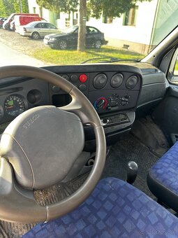 Iveco Daily 35C10 2.3 HPi Hladký Diesel - 10