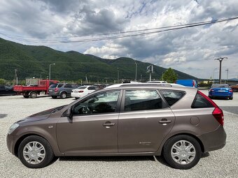 Kia Cee´d SW 1.6 CRDi VGT 16V 90k EX - 10