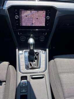 Volkswagen Passat Variant 2.0 TDI EVO Business DSG - 10