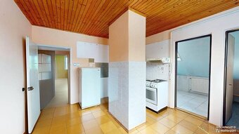 Na predaj, rodinný dom so 7 izbami, 1573 m2 Pozemok, Dubové - 10