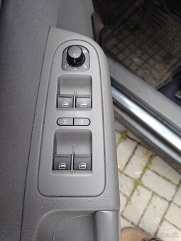 Volkswagen Sharan 7N 2.0 TDI (2012) + zimná sada pneumatík - 10