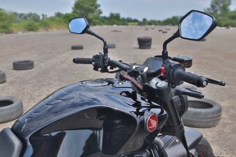 Honda CB1000r Black Edition - 10