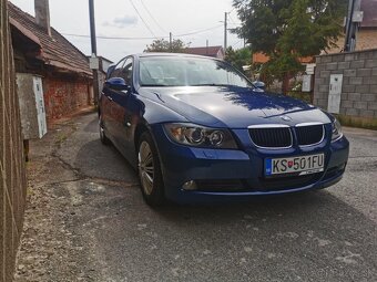 Predám BMW 318i e90, 1995cm3, 95kw benzin, modrá metalíza, n - 10