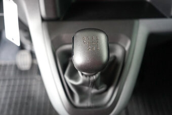 59 -PEUGEOT Expert, 2021, nafta,2.0HDi L2H1 Premium,110kW - 10