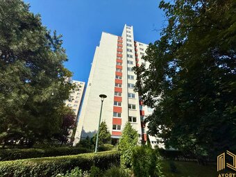 NA PREDAJ 1 - IZB. BYT (37m2) BRATISLAVA , MAMATEYOVA UL. - 10