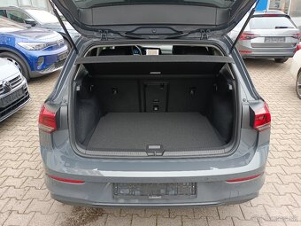 VW Golf 8 1.0TSI 81kW Manual 14tkm LED - záruka Autodraft - 10
