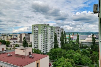 Úplne Nový Voňavý 1 izbový byt v centre - PRENÁJOM - 10