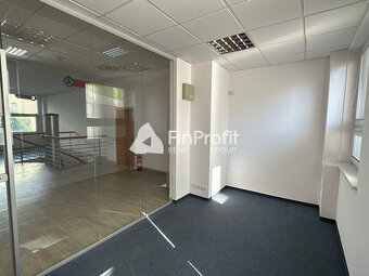 Reprezentatívny obchodno-administratívny priestor na prenájo - 10