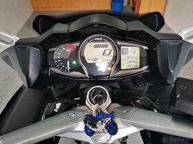 YAMAHA FJR1300 - 10