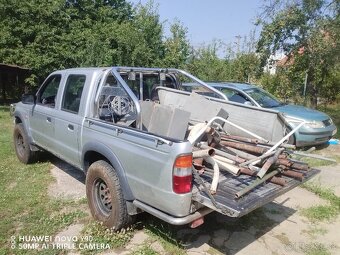 Mazda B2500 - 10