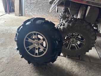 Can am outlander 800R - 10