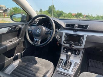 Volkswagen Passat 2.0 TDi, 103 kW, automat – rok 2012 - 10
