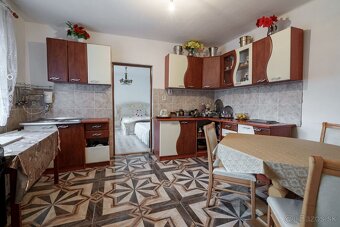 Exkluzívny predaj rodinného domu v obci Bojná - 10