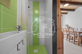 PREDAJ:nová murovaná chata,pozemok 386m2, BA Ružinov - 10