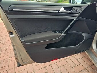VOLKSWAGEN GOLF VII 2.0 TDI DSG HIGHLINE 2017 FACELIFT - 10