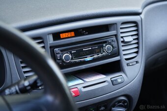 Kia Rio 1.4i - 10
