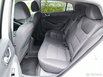 Hyundai Ioniq Electric - 10