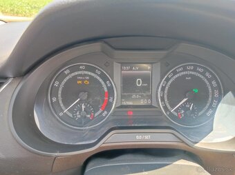 ŠKODA OCTAVIA SCOUT 1.8 TSI 135 KW - 10