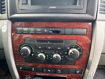 Predám Jeep Grand Cherokee 3,0 CRDI - 10