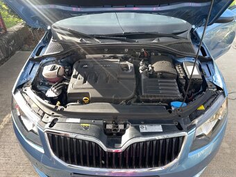 Octavia 1.6 TDI JOY DSG - 10