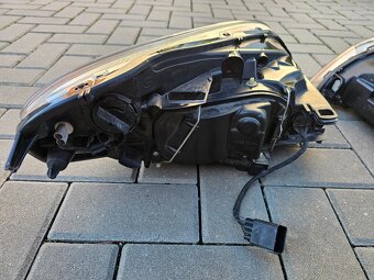 Xenony original Volvo XC60 ako nove, neposkodene - 10