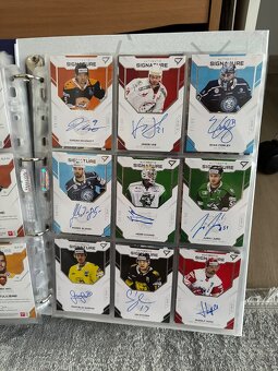 Hokejové kartičky - 10