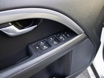 Volvo V70 AWD 2.4 Inscription - 10