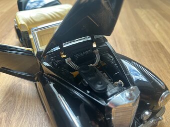 Mercedes-benz 300S 1:18 Maisto - 10