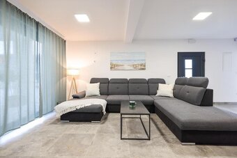 Chorvátsko, luxusná vila 120 metrov od mora. - 10