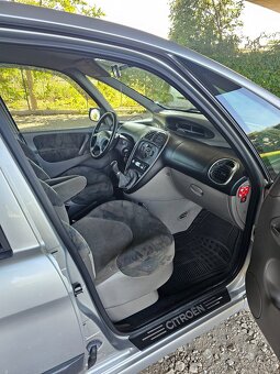Citroen Xara Picasso 1.8 benzín 85 kw 2003 ročník - 10
