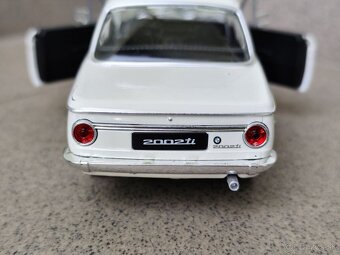 Predám BMW 2002 ti - NOVÝ, KOVOVÝ MODEL ( OTVÁRATEĽNÉ DVERE - 10