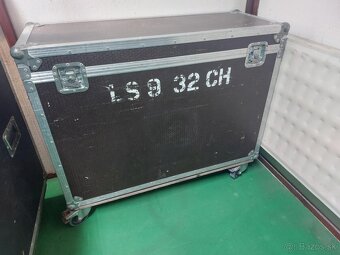 Yamaha LS9/32 - 10