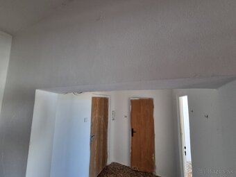 UPRAVENÁ CENA Trojizbový byt v dobrej lokalite v Lučenci - 10