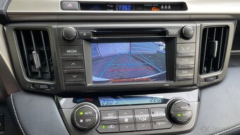 Toyota RAV4 2.2 d4d 110kw Premium XA40 - 10