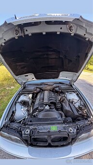 BMW e39 523i - 10