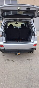 Mitsubishi Outlander  4x4 - 10