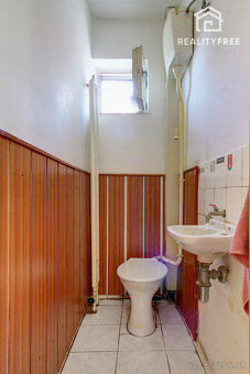 Na predaj: 4 izbový rodinný dom na pozemku 481 m², obec Dobr - 10