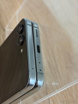 Dobrý deň Ponúkam na predaj Samsung Z Flip 5 512GB Mint - 10
