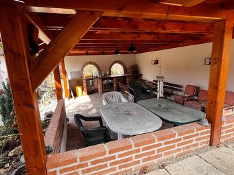 Murovaná chata, klenbová pivnica, letná kuchyňa - 10