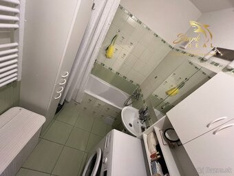 Svetlý prerobený 3 izbový byt s loggiou a klimatizáciou Levi - 10