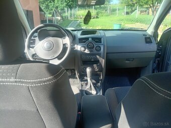 Renault Megane sedan 1,6 benzín - rok 2005 - 10