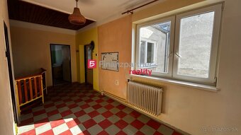 Dvojpodlažný 5-izbový rodinný dom, Madunice - 10